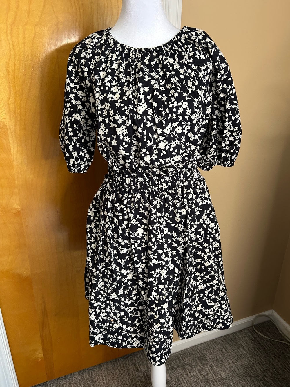 Old Navy Black and White Puff Sleeve Sundress